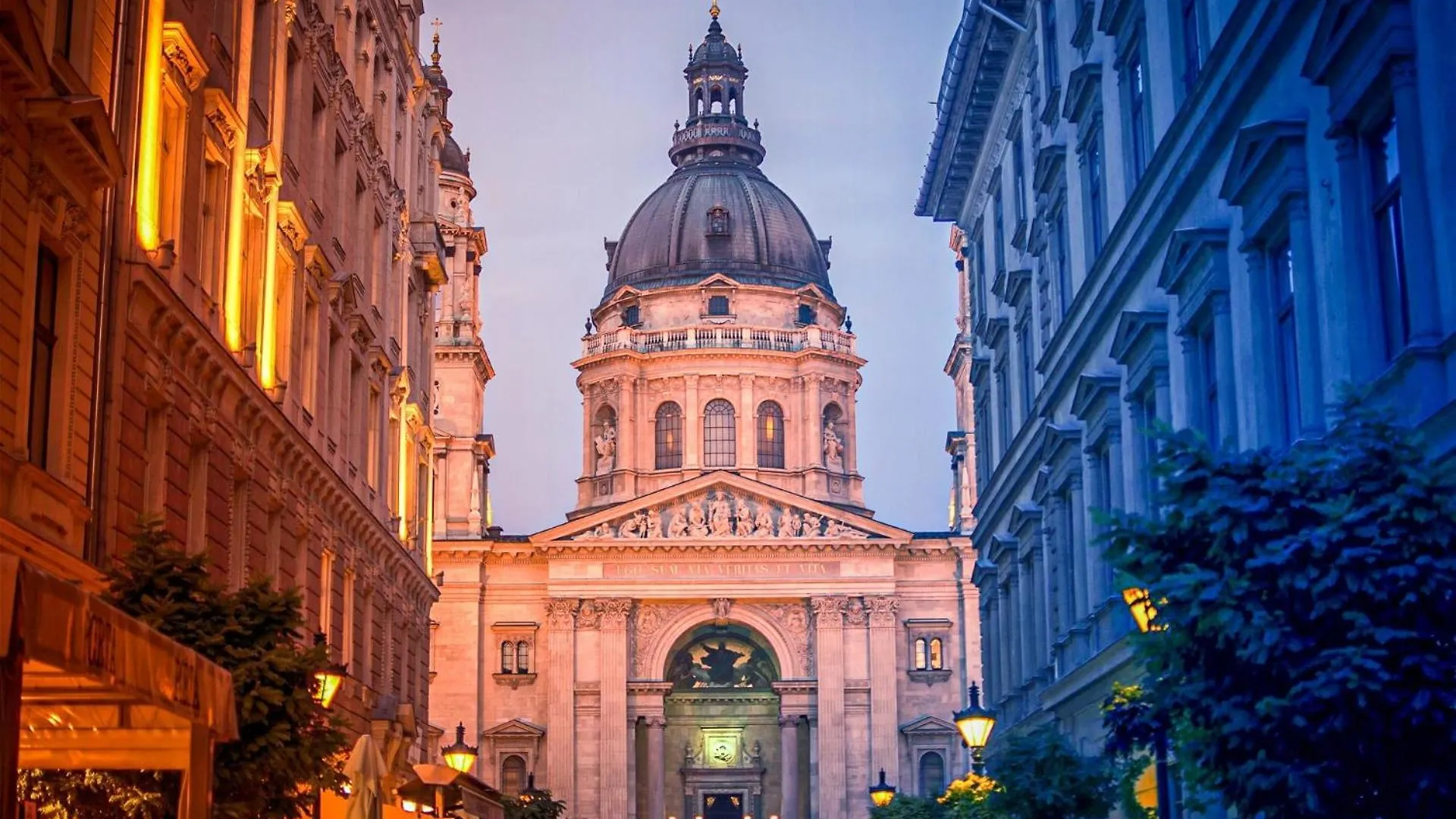 Central Grey Loft Budapest Hungary